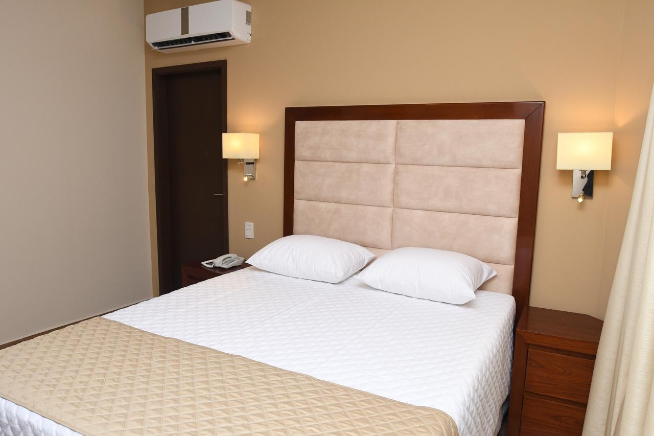 Taos Apart Hotel ซานตาครูซเดอลาเซียร์รา ภายนอก รูปภาพ